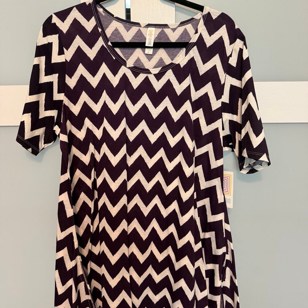 LuLaRoe Perfect T XL Purple White Chevron Print Short Sleeve Tunic Top NWT